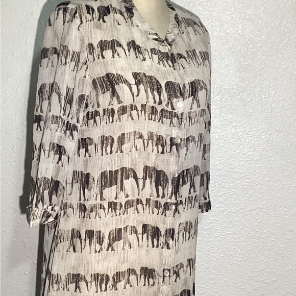 Nic+ Zoe elephant print sheer button up dress size medium - Picture 7 of 7